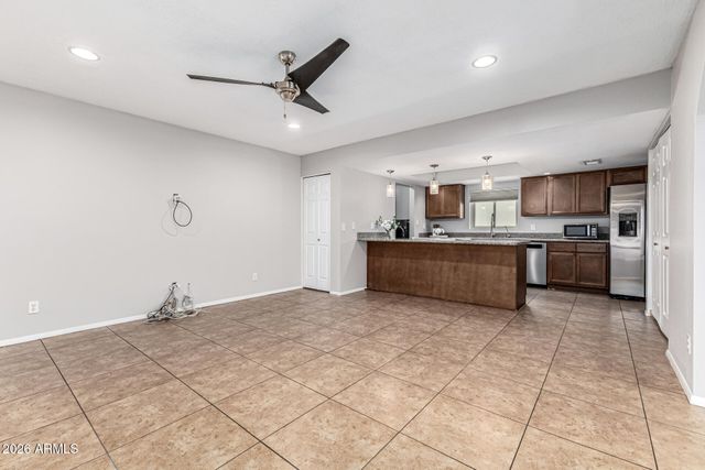 4502 W CAROL Avenue, Glendale, AZ 85302