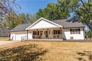 1055 Easthill Street SE, North Canton, OH 44720