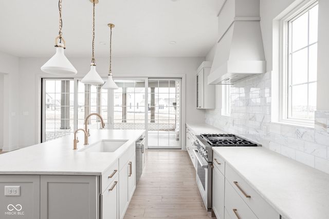 16927 Tractive Drive, Westfield, IN 46074