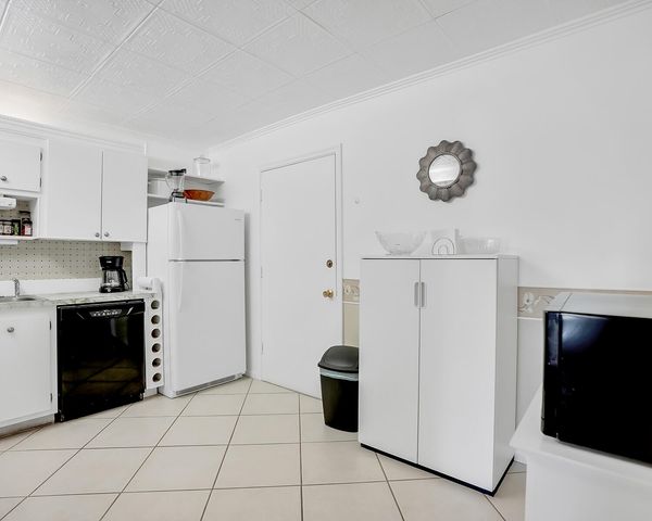 2061 NW 47th Terrace 103, Lauderhill, FL 33313