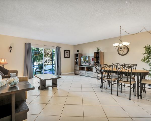 2061 NW 47th Terrace 103, Lauderhill, FL 33313