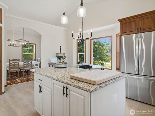19838 Bear View Lane SW, Rochester, WA 98579