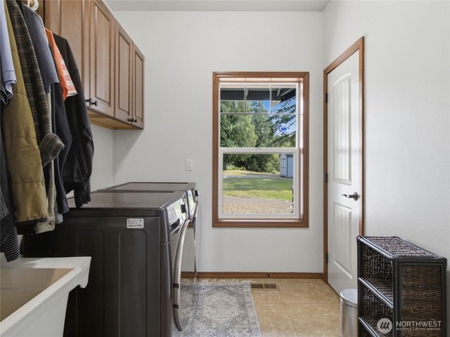 19838 Bear View Lane SW, Rochester, WA 98579