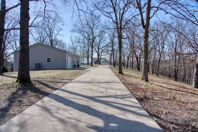 378 Lake Forest Drive, Eureka Springs, AR 72631