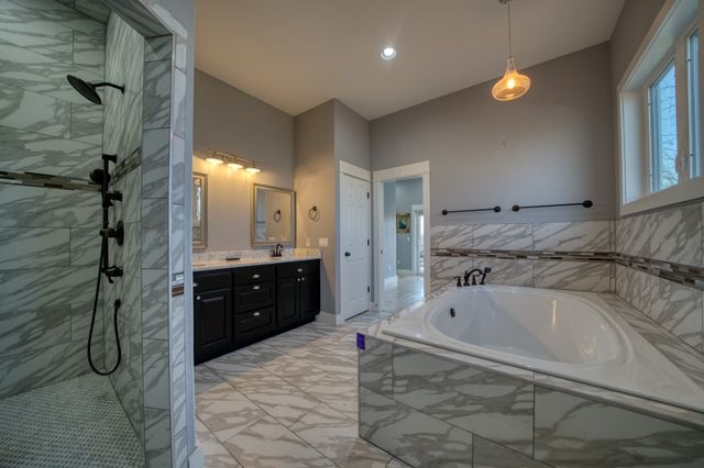 378 Lake Forest Drive, Eureka Springs, AR 72631