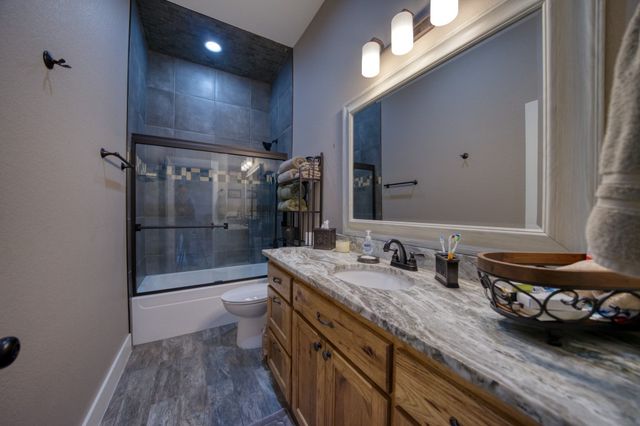 378 Lake Forest Drive, Eureka Springs, AR 72631