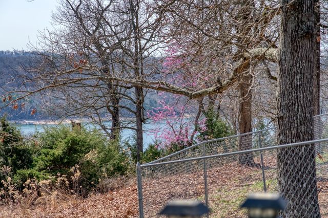 378 Lake Forest Drive, Eureka Springs, AR 72631