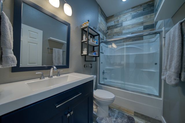 378 Lake Forest Drive, Eureka Springs, AR 72631