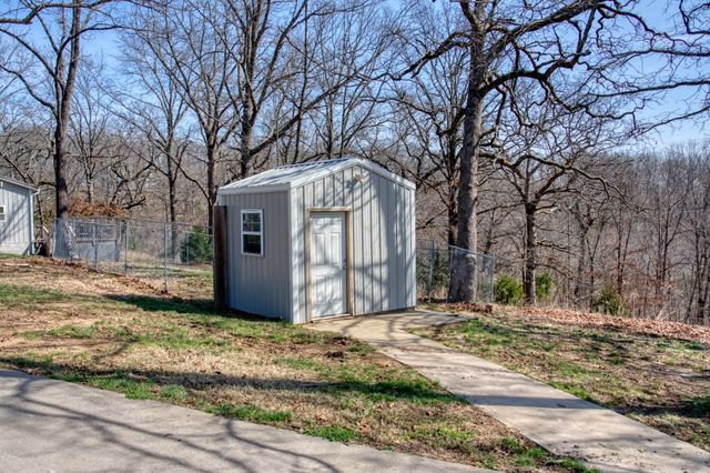 378 Lake Forest Drive, Eureka Springs, AR 72631