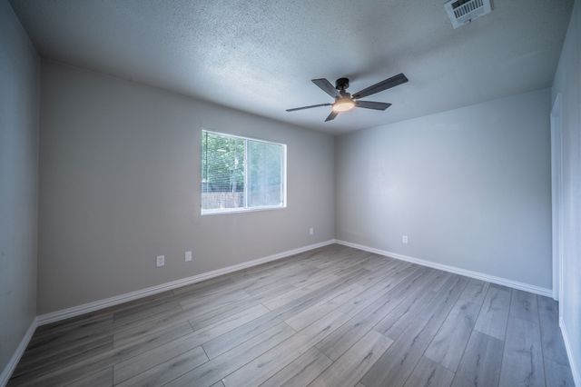 3021 Lago Vista Court, Dallas, TX 75236