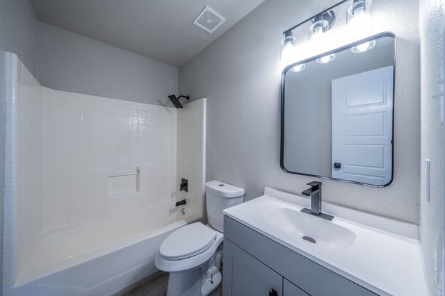 3021 Lago Vista Court, Dallas, TX 75236