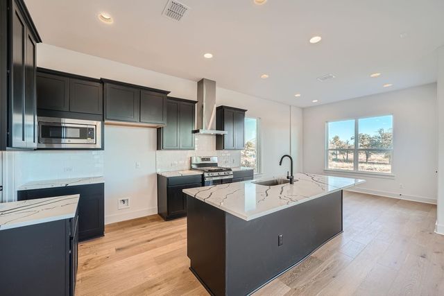 1531 N Red Bud LN 19, Round Rock, TX 78665