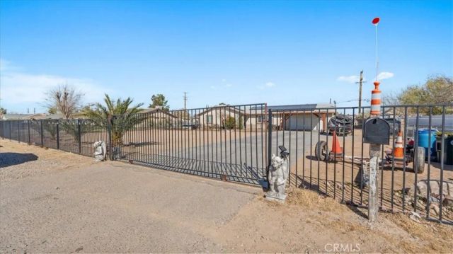 11545 Kiowa, Apple Valley, CA 92308