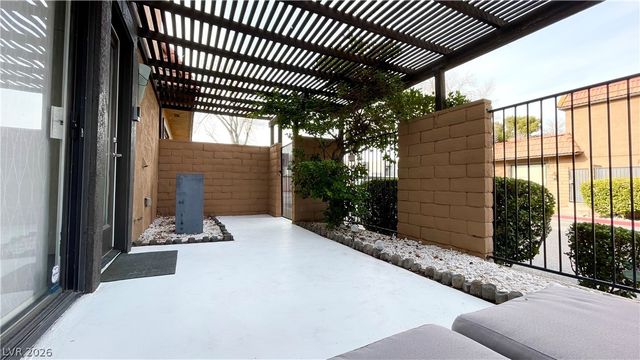 241 Misty Isle Lane B, Las Vegas, NV 89107