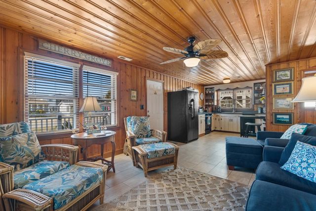 314 21st Ave. N, North Myrtle Beach, SC 29582