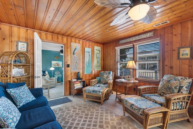 314 21st Ave. N, North Myrtle Beach, SC 29582