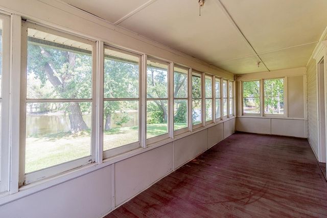 211 E WOLF RIVER AVENUE, New London, WI 54961