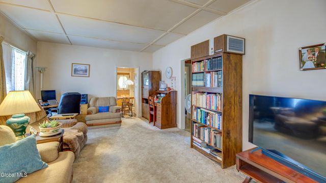 23 Saratoga Boulevard, Gloversville, NY 12078