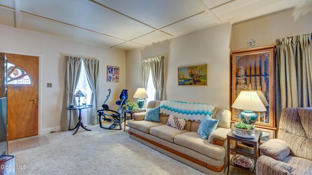 23 Saratoga Boulevard, Gloversville, NY 12078