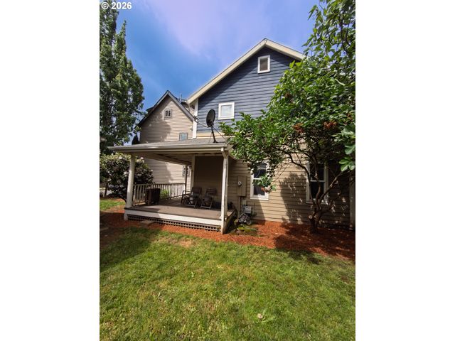 837 Ne ROSELAWN St, Portland, OR 97211