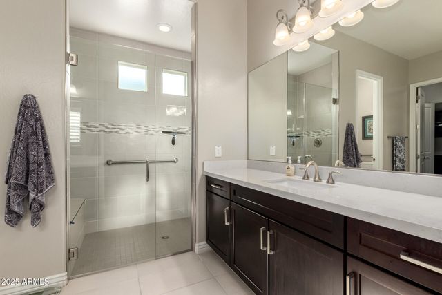 3046 E CREST Lane, Phoenix, AZ 85050