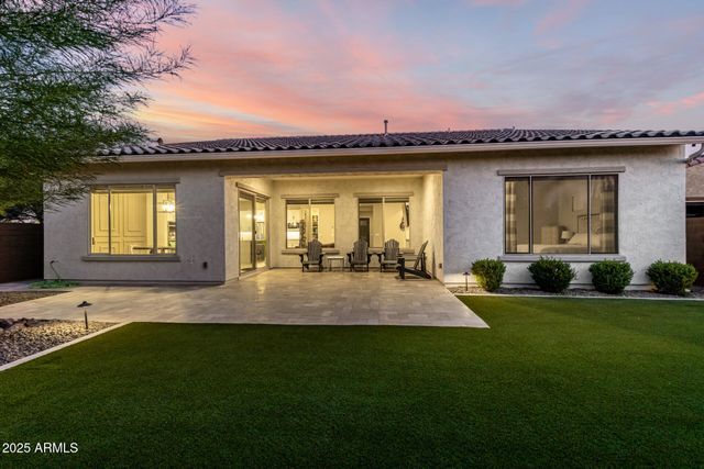 3046 E CREST Lane, Phoenix, AZ 85050