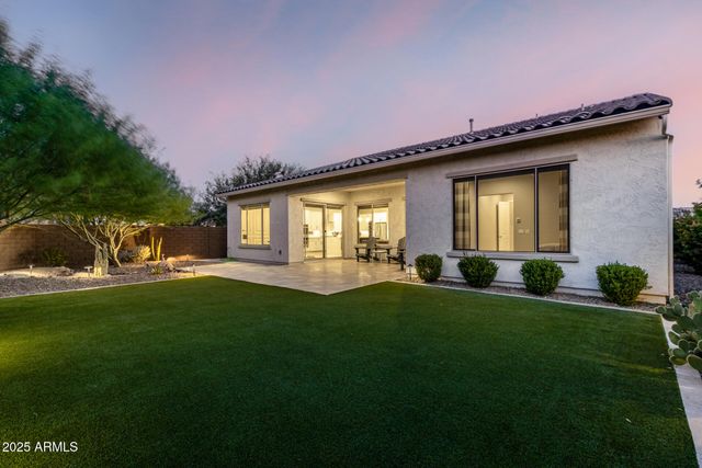 3046 E CREST Lane, Phoenix, AZ 85050