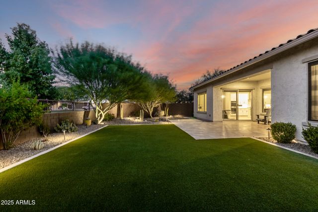 3046 E CREST Lane, Phoenix, AZ 85050