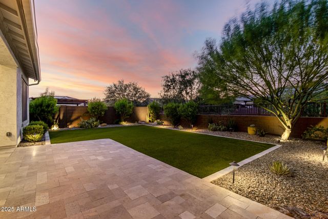 3046 E CREST Lane, Phoenix, AZ 85050