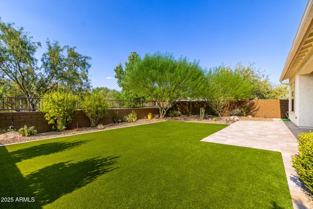 3046 E CREST Lane, Phoenix, AZ 85050