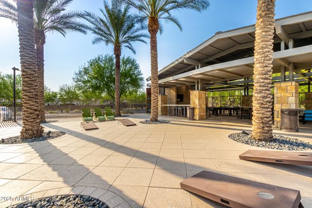 3046 E CREST Lane, Phoenix, AZ 85050