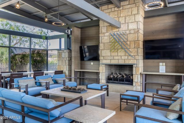 3046 E CREST Lane, Phoenix, AZ 85050