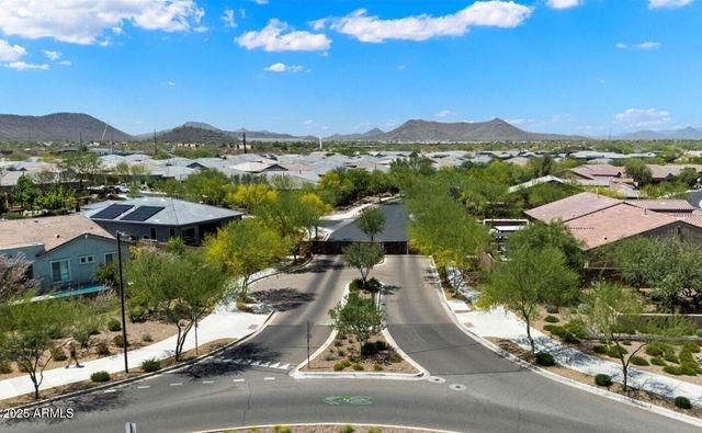 3046 E CREST Lane, Phoenix, AZ 85050