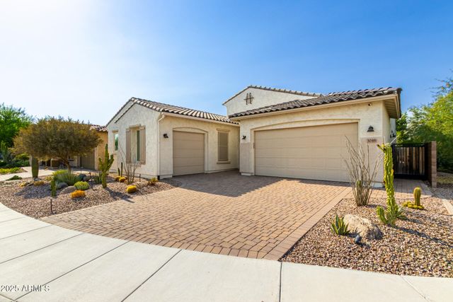 3046 E CREST Lane, Phoenix, AZ 85050