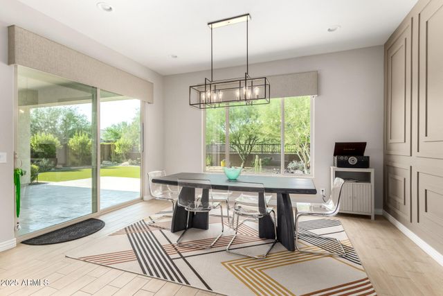 3046 E CREST Lane, Phoenix, AZ 85050