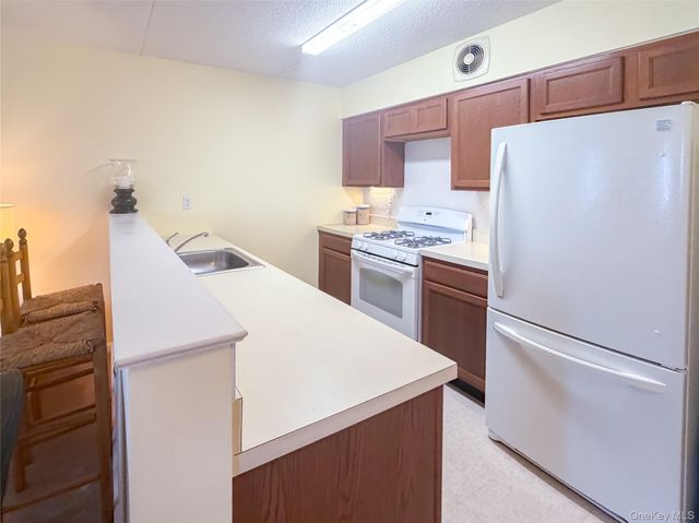 6106 Beach Front Road 73, Arverne, NY 11692