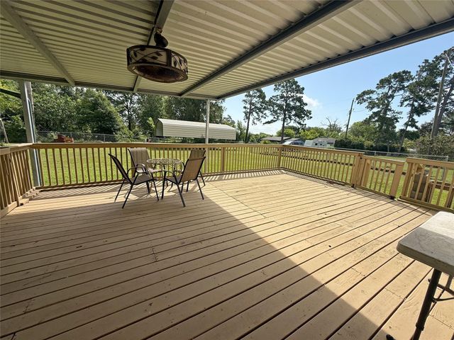 51 E Oakridge Drive, Point Blank, TX 77364