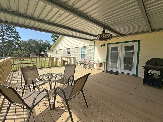 51 E Oakridge Drive, Point Blank, TX 77364