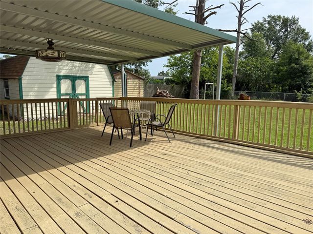 51 E Oakridge Drive, Point Blank, TX 77364