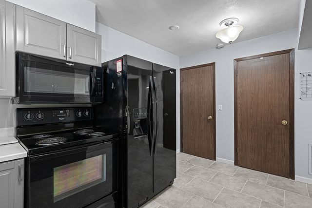 2501 26th Avenue Court 1-E, Rock Island, IL 61201