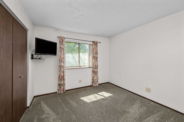2501 26th Avenue Court 1-E, Rock Island, IL 61201
