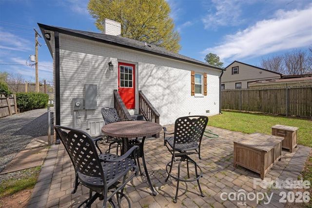 307 E Peterson Drive, Charlotte, NC 28203