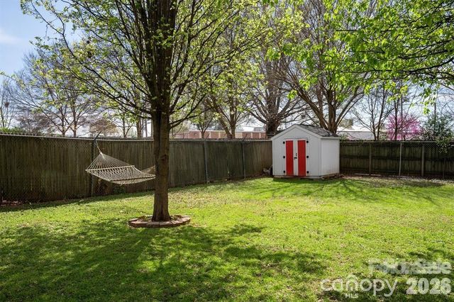 307 E Peterson Drive, Charlotte, NC 28203