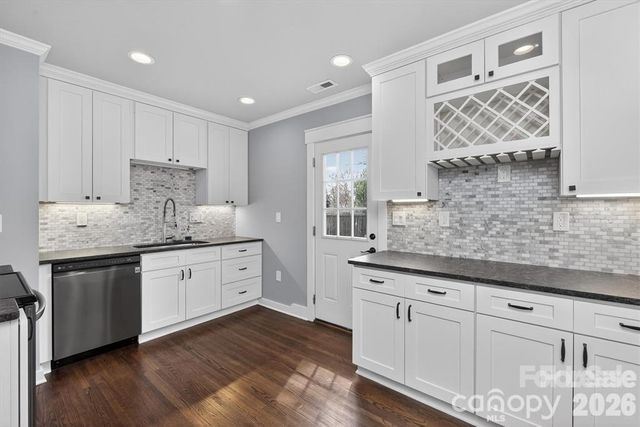 307 E Peterson Drive, Charlotte, NC 28203