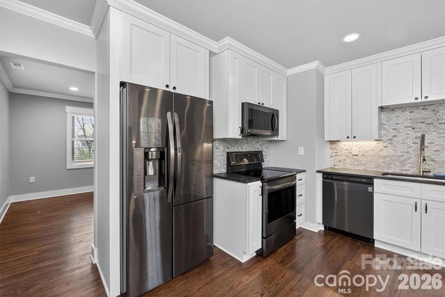 307 E Peterson Drive, Charlotte, NC 28203