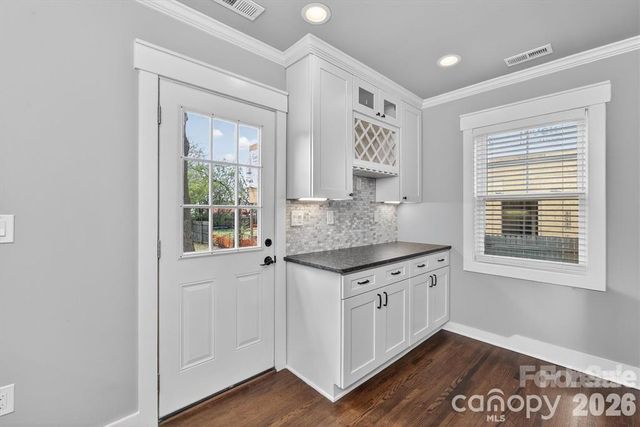 307 E Peterson Drive, Charlotte, NC 28203