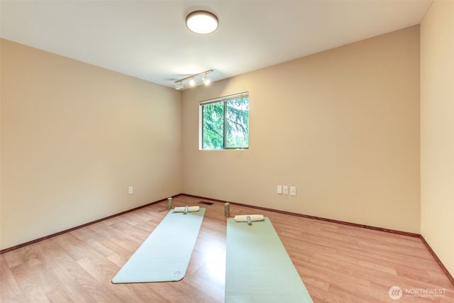 12826 NE 184th Court, Bothell, WA 98011