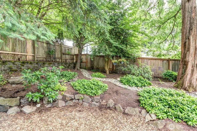 12826 NE 184th Court, Bothell, WA 98011