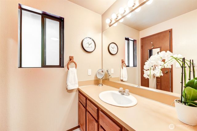 12826 NE 184th Court, Bothell, WA 98011