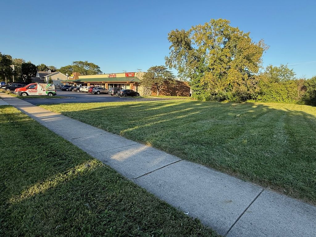 4671 old tavern Road, Lisle, IL 60532 — photo 2